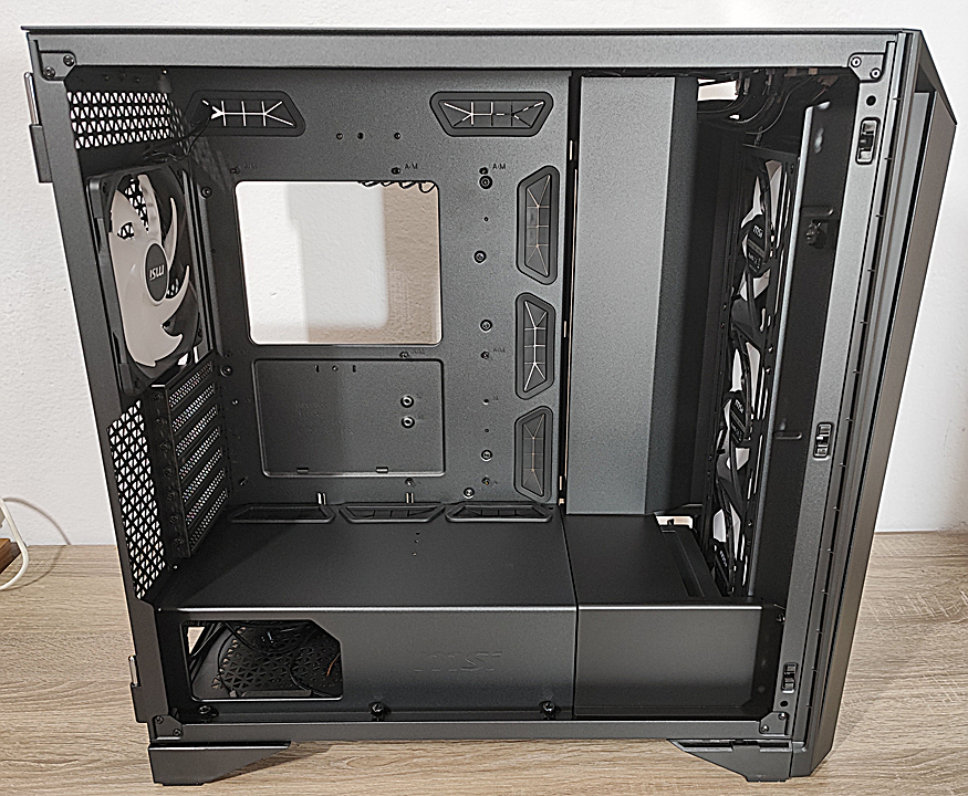 Review MSI MEG PROSPECT 700R 43