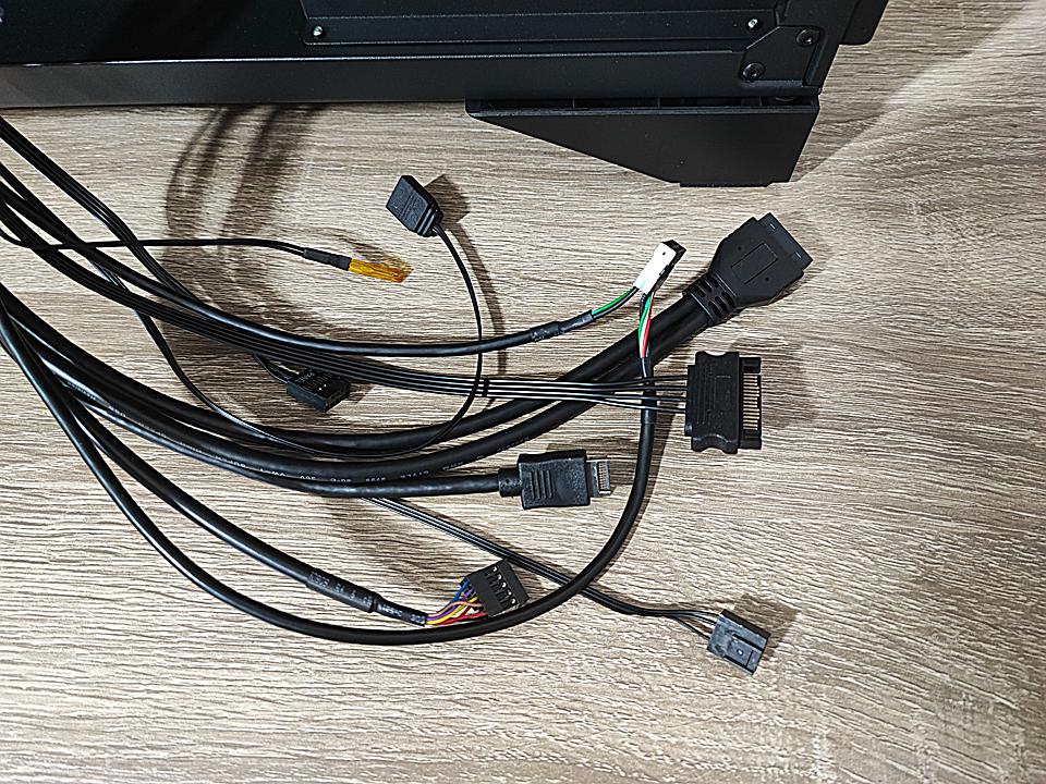 Review MSI MEG PROSPECT 700R 45