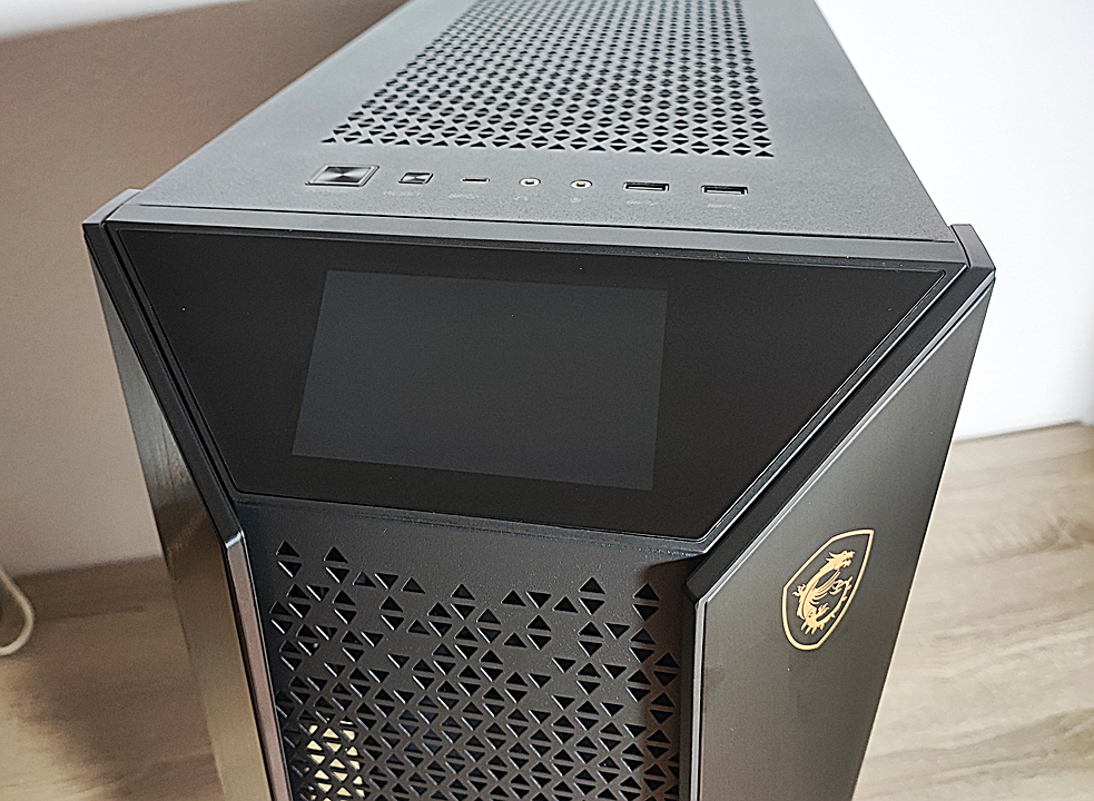 Review MSI MEG PROSPECT 700R 10