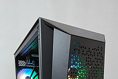 Review MSI MEG PROSPECT 700R 8