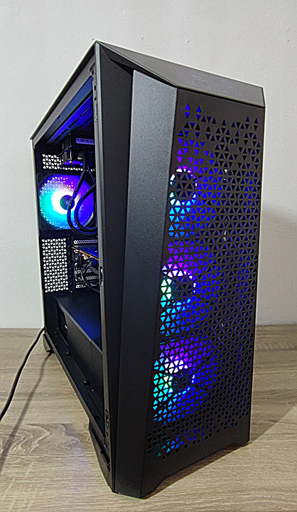 Review MSI MEG PROSPECT 700R 62
