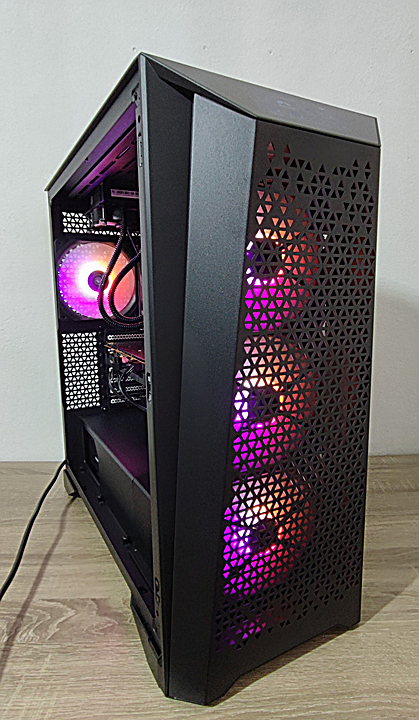 Review MSI MEG PROSPECT 700R 64
