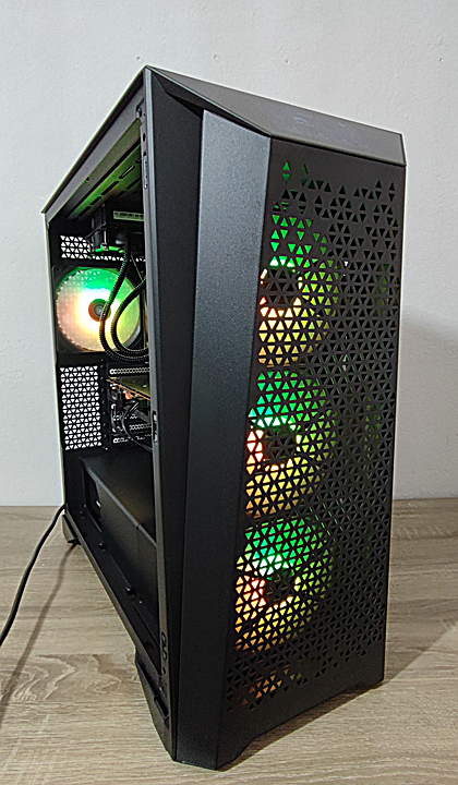 Review MSI MEG PROSPECT 700R 2