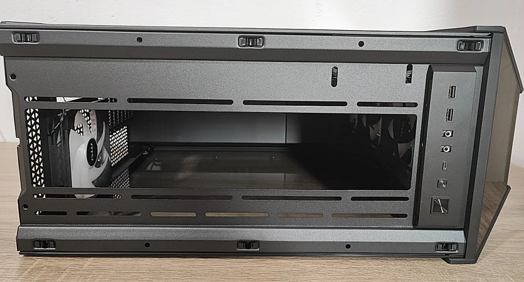 Review MSI MEG PROSPECT 700R 51