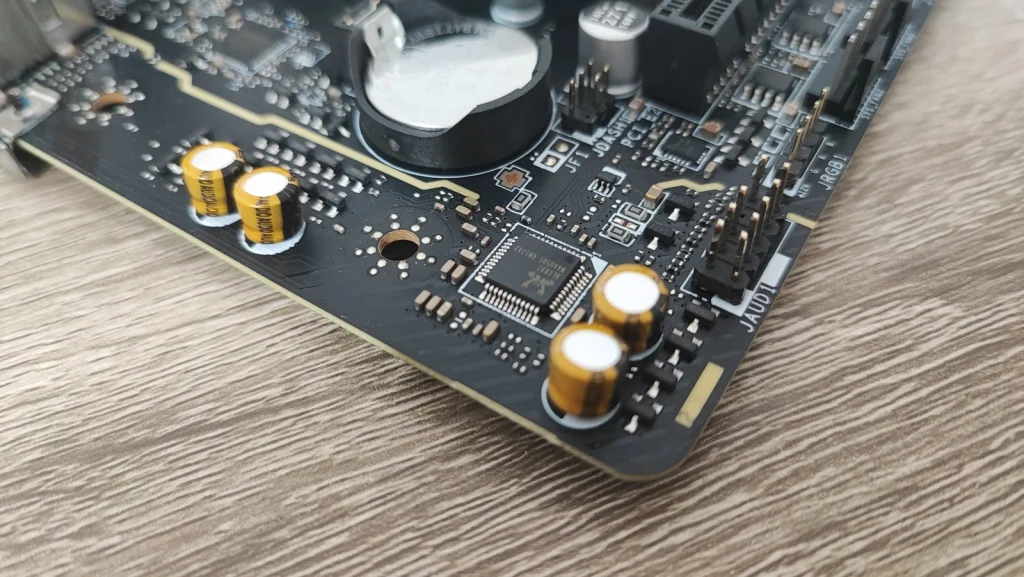 Review MSI MPG B760M EDGE TI WIFI 26