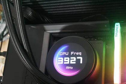 MSI MPG CORELIQUID P22 360