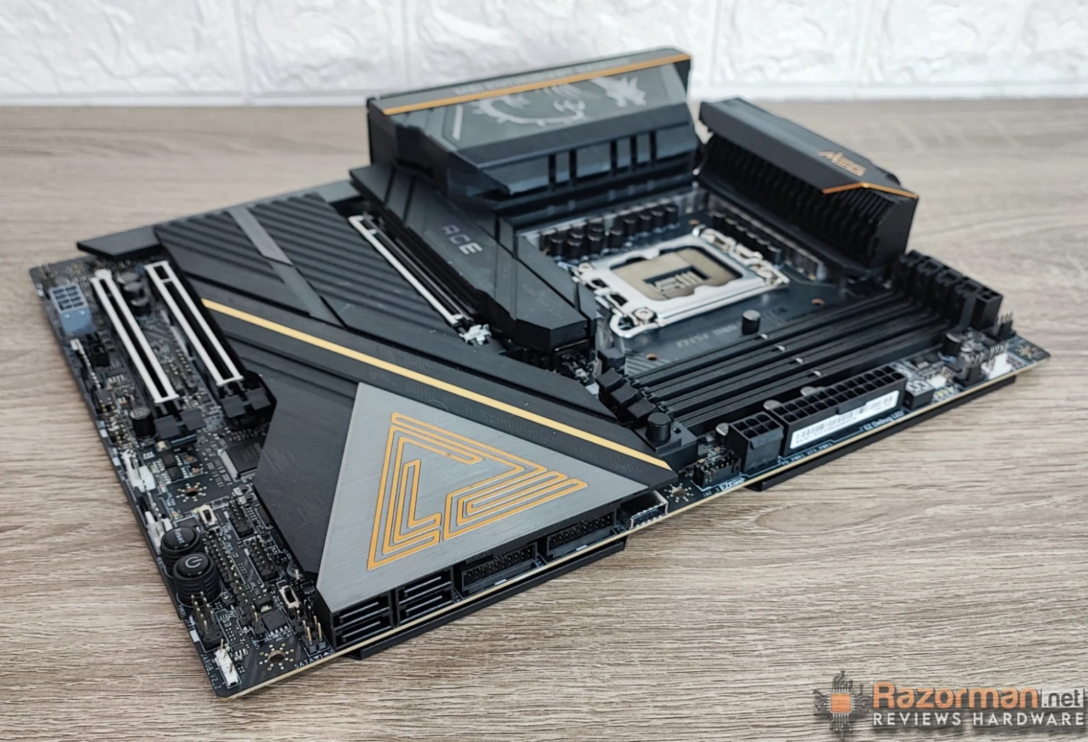 MSI MEG Z890 ACE