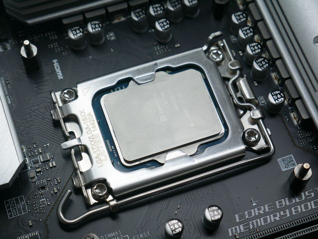 Review MSI MAG B660M MORTAR WiFi DDR4 34