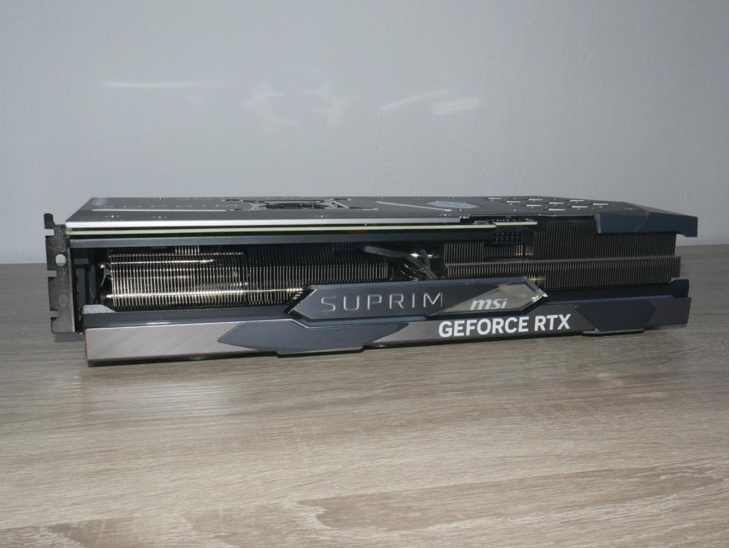 Review MSI GeForce RTX 4070 Ti SUPRIM X 12G 10