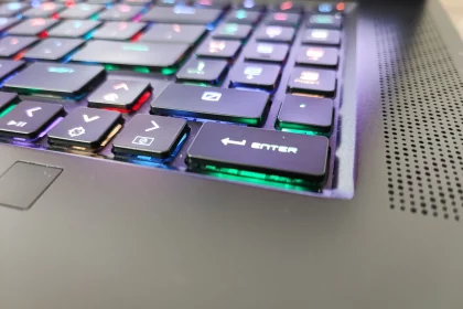 Review MSI Titan GT77 HX 13V 2