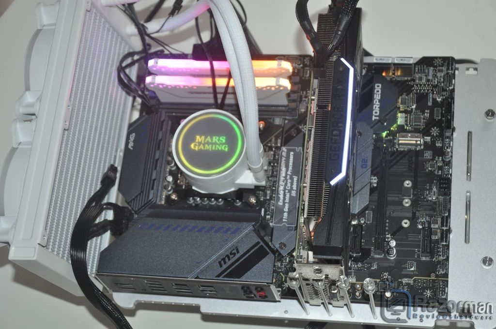 Review Mars Gaming ML240 4