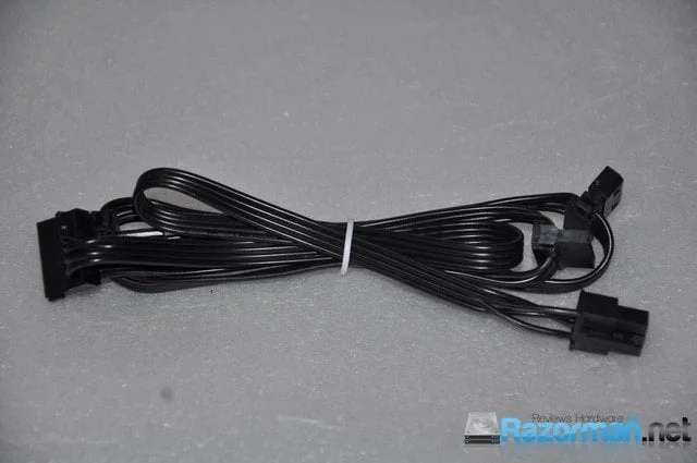 Alimentation ATX Mars Gaming Zeus MPZE750 - 750W (Noir/Blanc) à prix bas Alimentation ATX Mars Gaming Zeus MPZE750 - 750W (Noir/Blanc) à prix bas