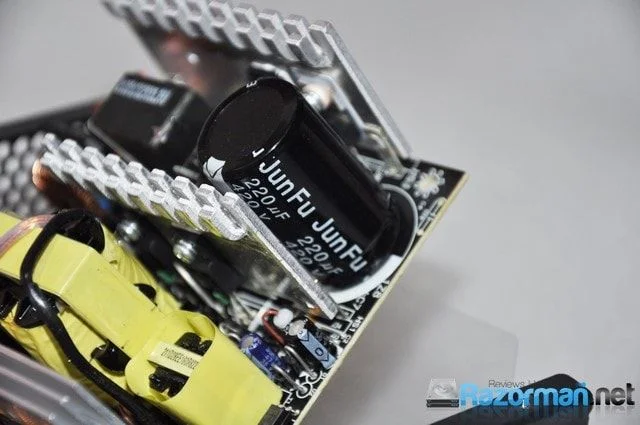 Mars Gaming Zeus MPZE750 (24)