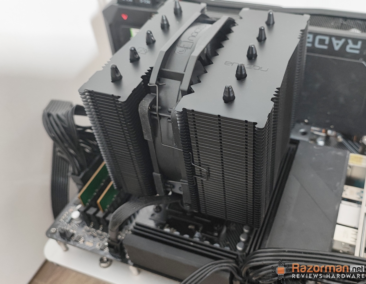Review Noctua NH-D12L Chromax. Black