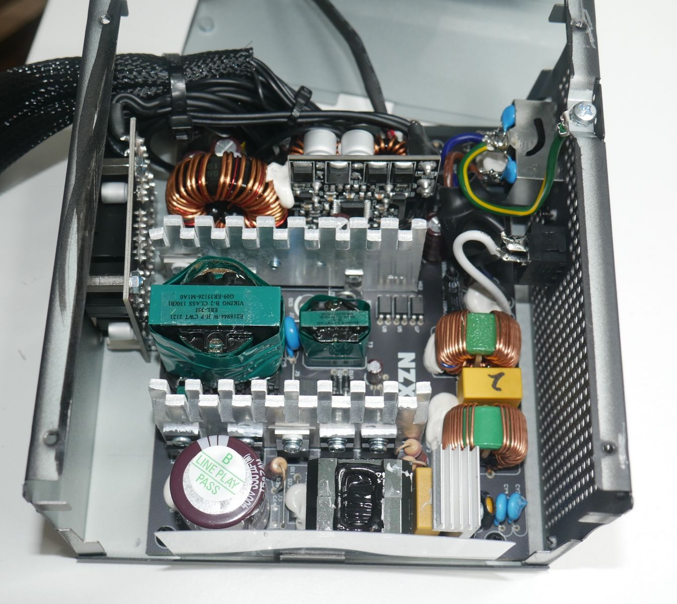 NZXT-C650-BRONZE-21.jpg