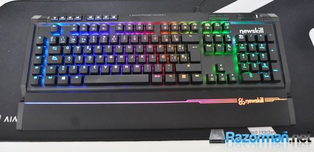 Review Newskill Aura 8