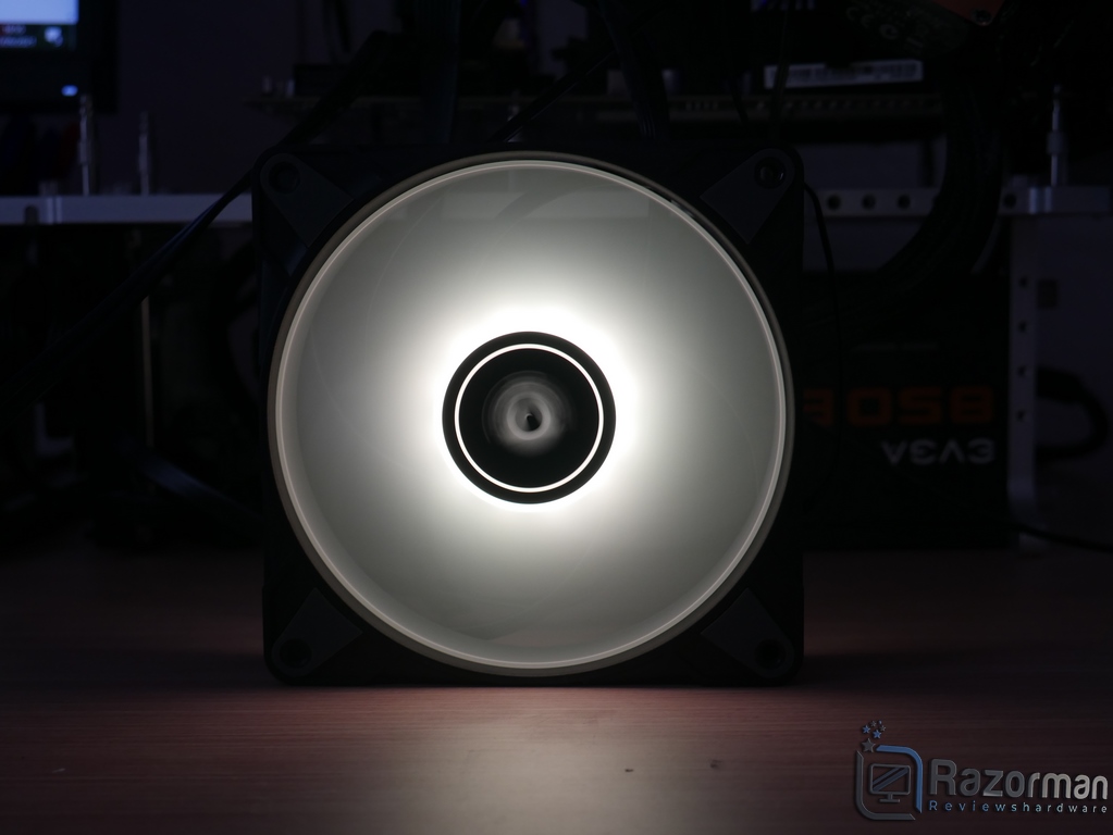 Review Arctic P12 PWM PST RGB 0DB 8
