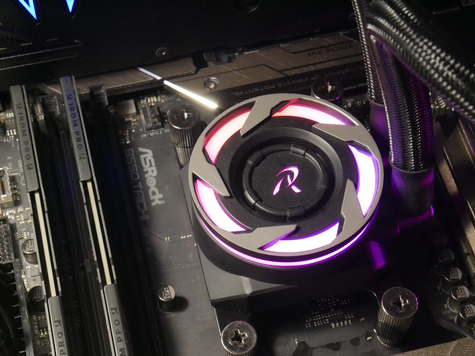 Review Raijintek EOS 240-RBW 26