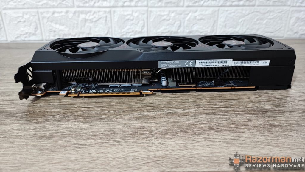 SAPPHIRE AMD RADEON PULSE RX 7900 GRE SAPPHIRE AMD RADEON PULSE RX 7900 GRE