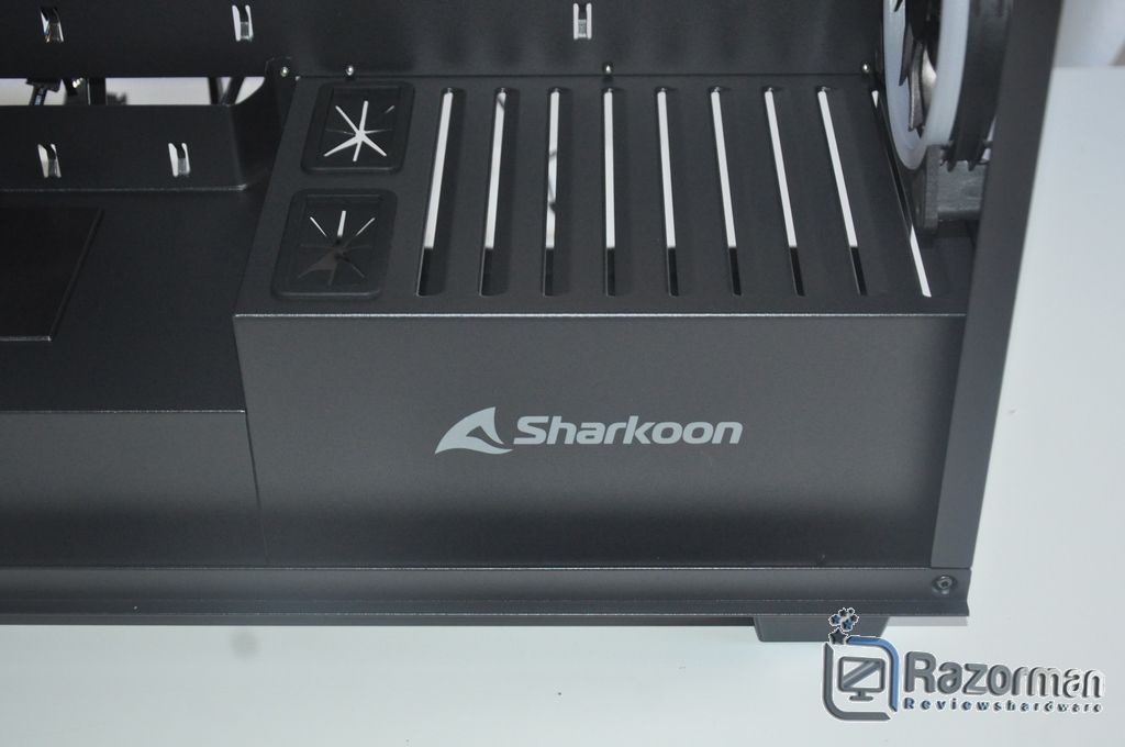 Review Sharkoon REV220 25