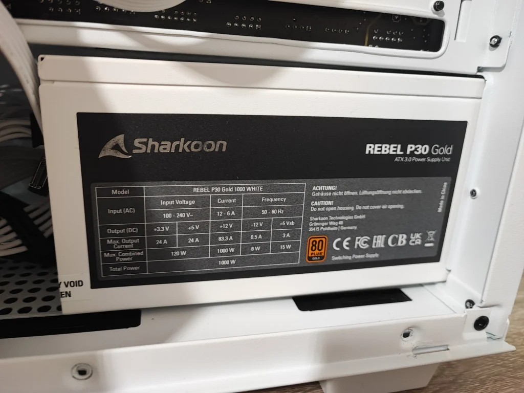 Review Sharkoon Rebel P30 Gold 26