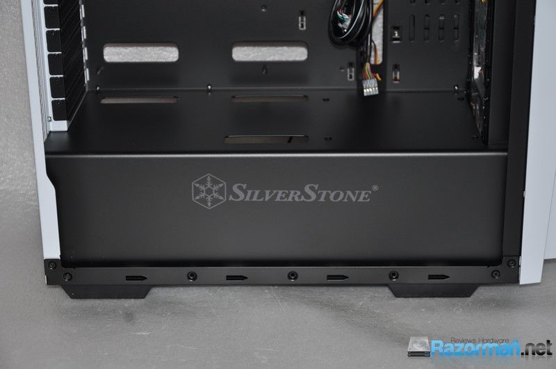 Review Silverstone RL06 23