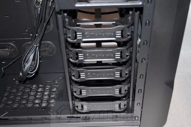 Review Thermaltake Chaser A71 47 Thermaltake Chaser A71 (42)