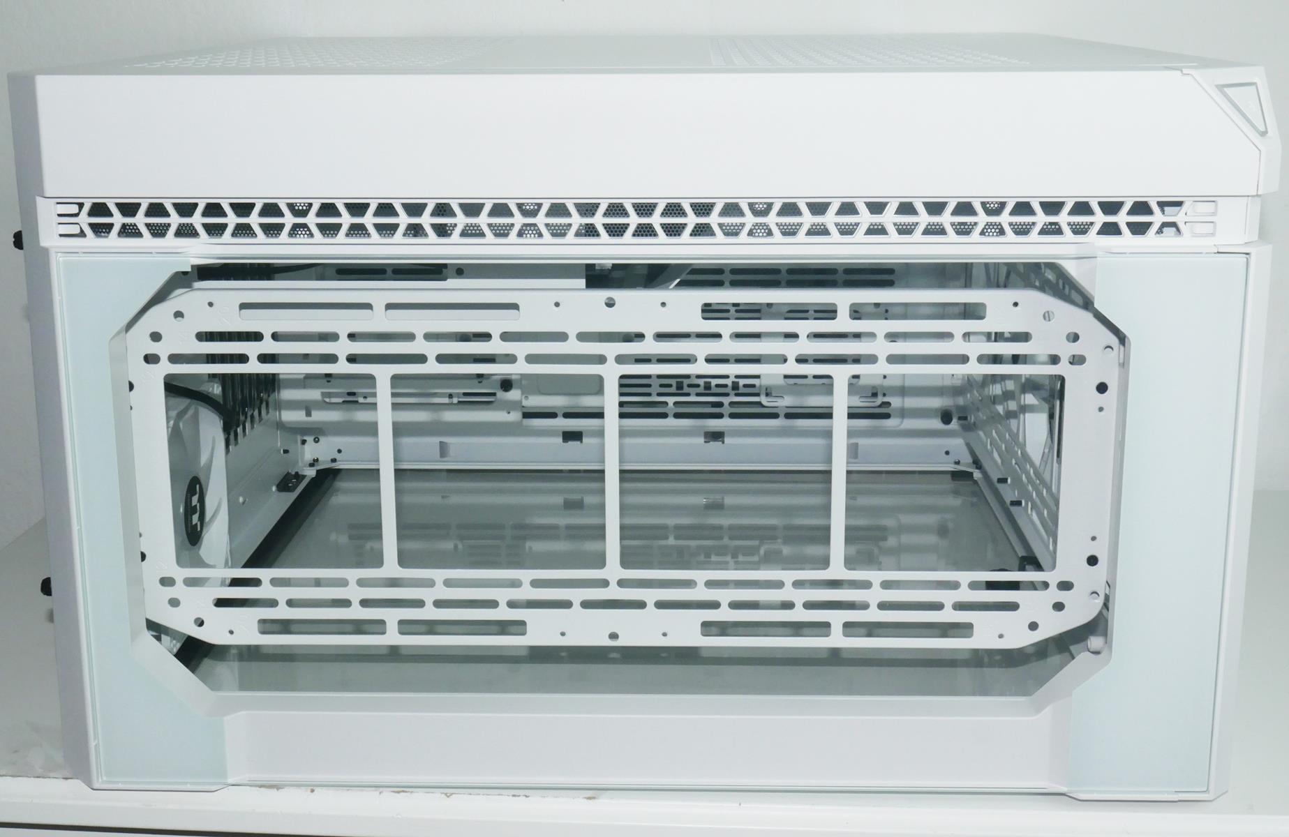 Review Thermaltake View 51 TG Snow ARGB 11 Review Thermaltake View 51 TG Snow ARGB 11