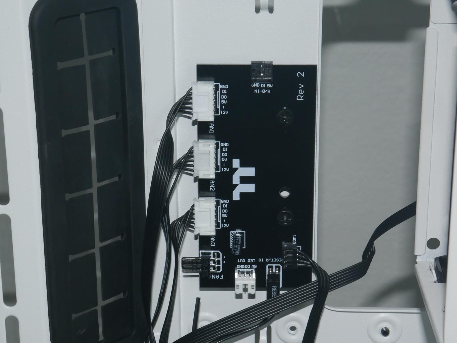 Review Thermaltake View 51 TG Snow ARGB 16 Review Thermaltake View 51 TG Snow ARGB 16