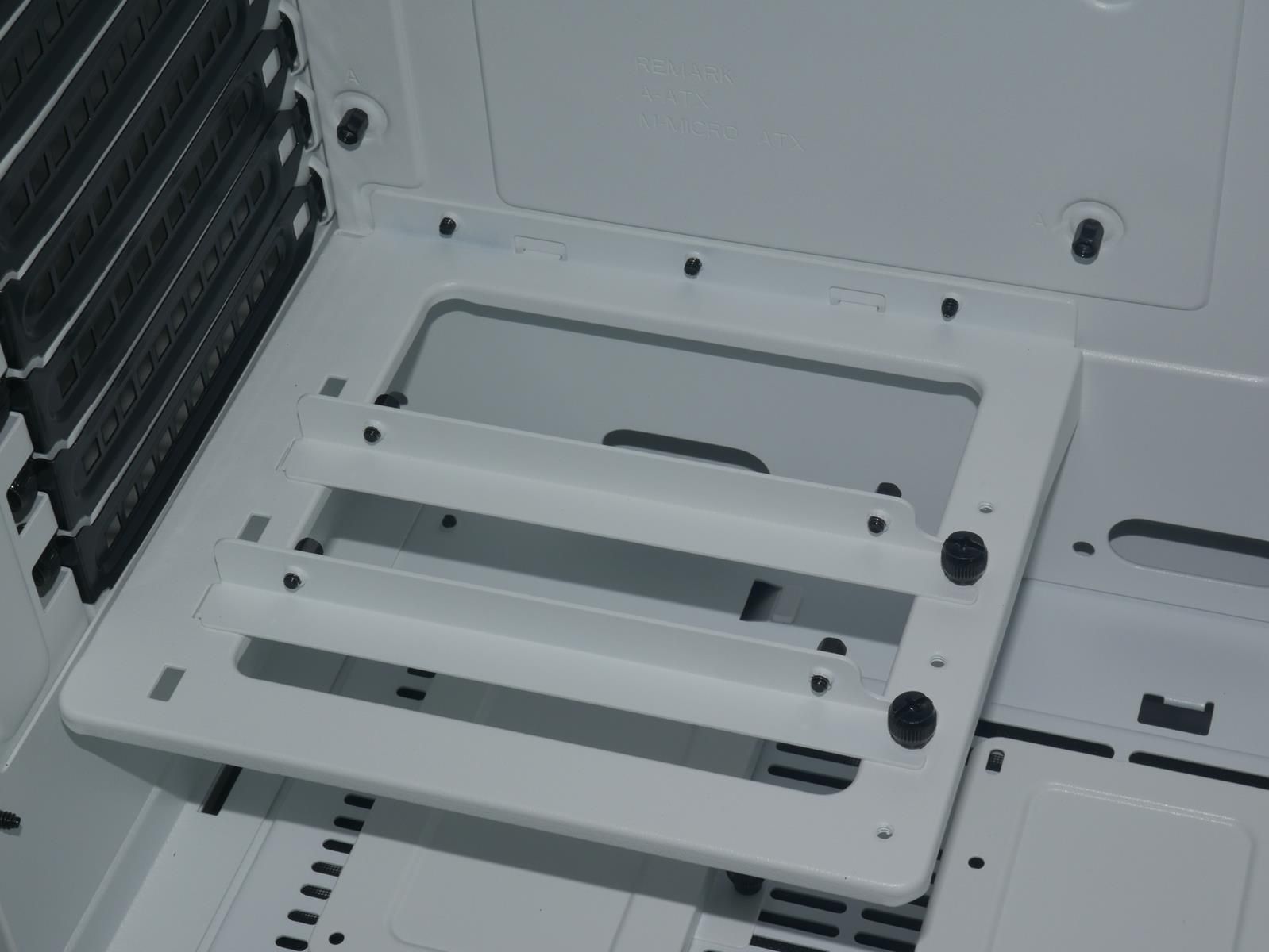Review Thermaltake View 51 TG Snow ARGB 19 Review Thermaltake View 51 TG Snow ARGB 19