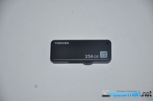 Review Toshiba U365 256 GB 34