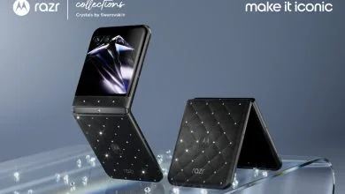 motorola razr 70 con Crystals by Swarovski