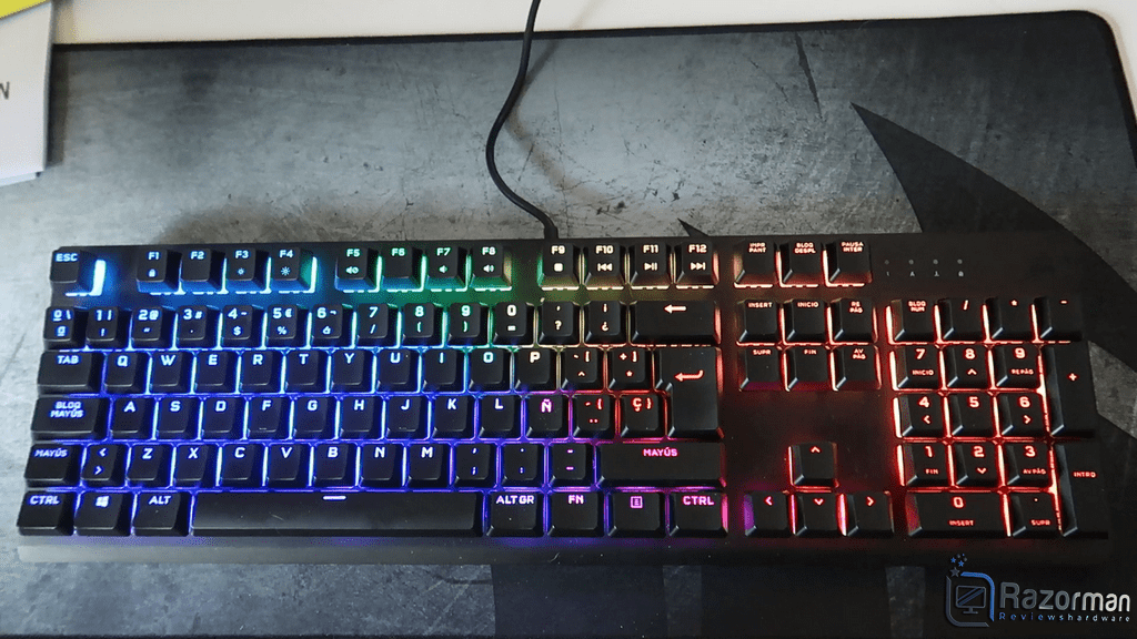 Review Corsair K60 RGB PRO 12